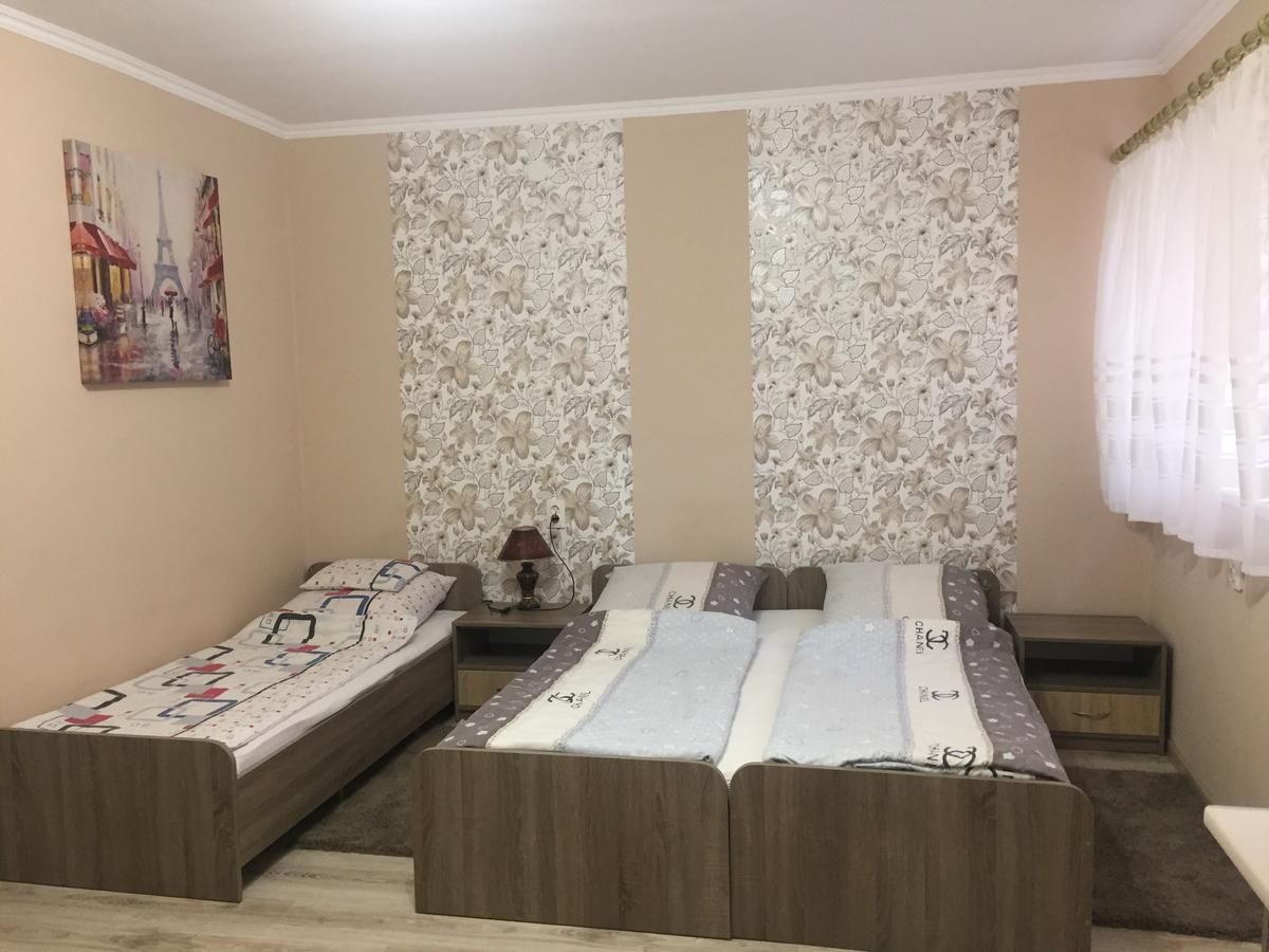 Апартаменты Private House Берегово